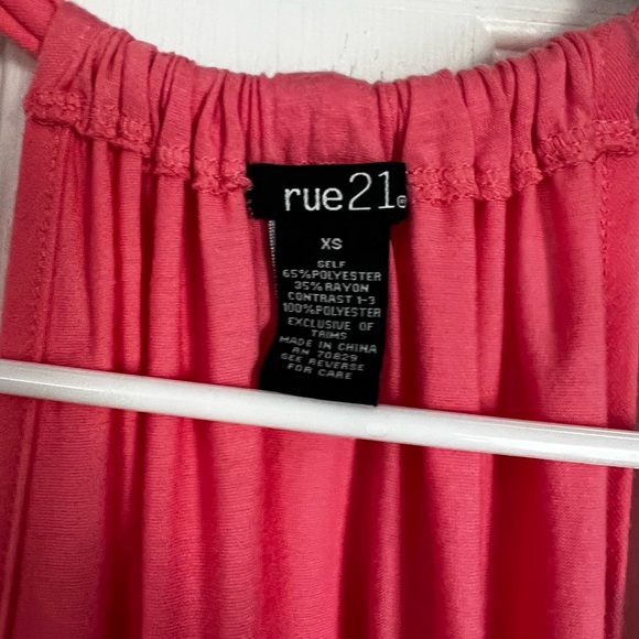 Rue21 XS Detail front Sleeveless Top - Picture 3 of 4